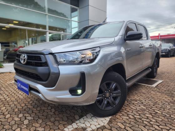 TOYOTA HILUX 2.8 D-4D TURBO DIESEL CD SR 4X4 AUTOMÁTICO TOYOTA HILUX 2.8 D-4D TURBO DIESEL CD SR 4X4 AUTOMÁTICO